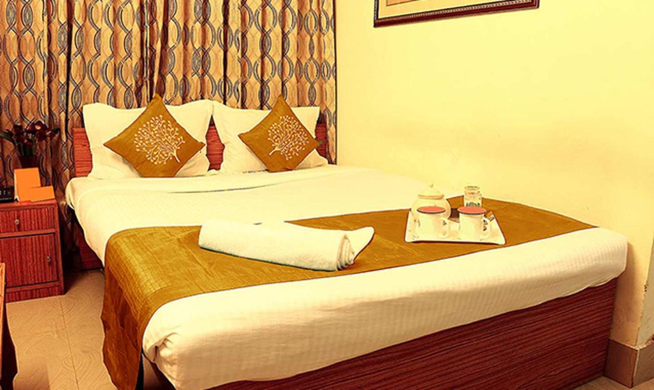 Shila International Hotel Kolkata Exterior photo