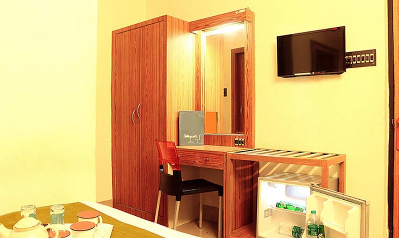 Shila International Hotel Kolkata Exterior photo